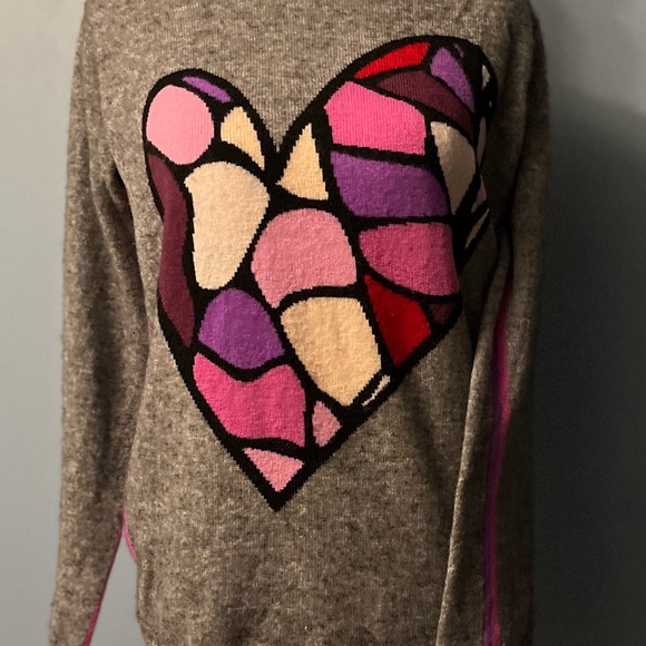Wool/Cashmere Sweater w/ a Big Heart - Picture 2 of 12